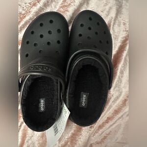 Never worn CROCS kids NWT black classic lined clogs